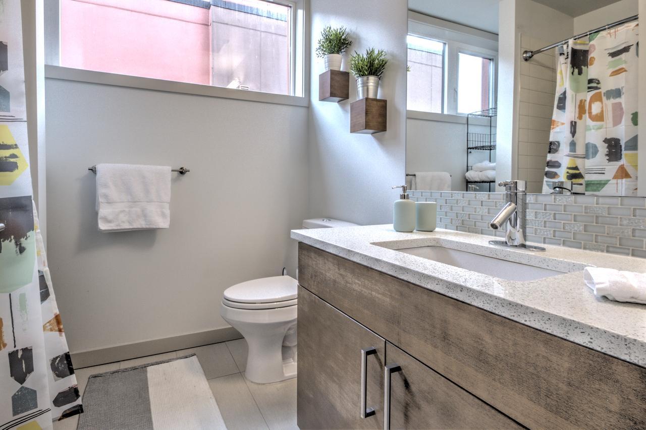 Central Modern Home With Rooftop Seattle Ngoại thất bức ảnh
